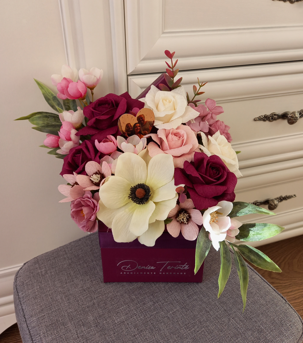 Romantic-Touch-presentation Romantic Touch - Image 1